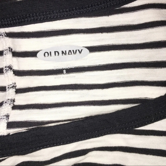 Old Navy boyfriend small striped T-shirt w/pocket - Picture 3 of 3